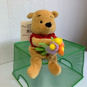 Vintage Disney “Flower” Winnie the Pooh With Flowers 💘Valentines Day Gift